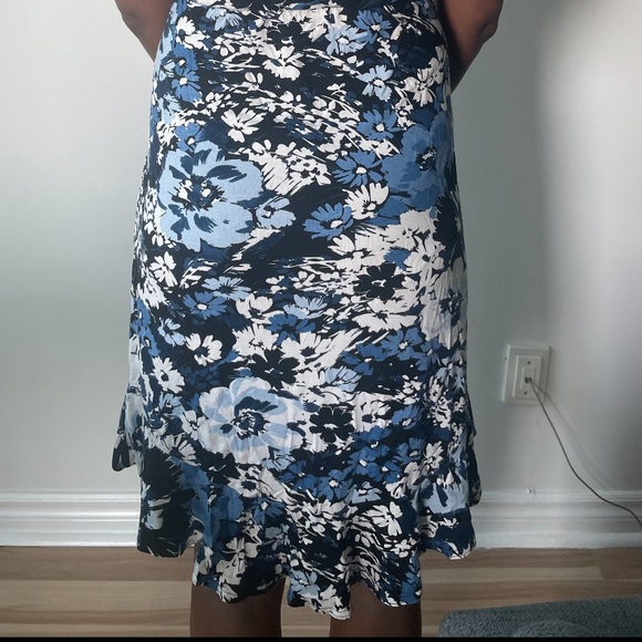 Venus Dress - Picture 3 of 9